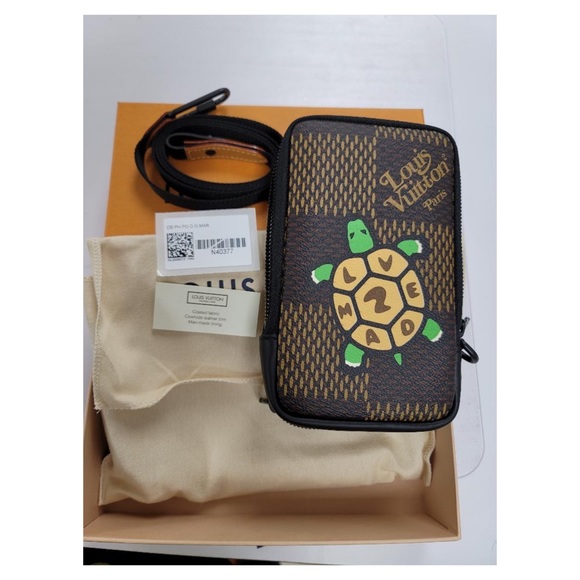 Louis Vuitton x Nigo Double phone pouch Limited edition - printed giant damier - Picture 5 of 9